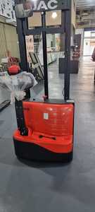 APILADORA ELÉTRICA JAC MODELO CDD10 CAPACIDADE 1000KG