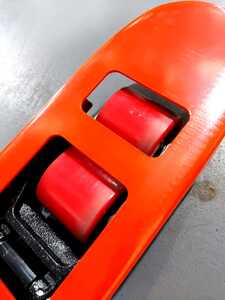 PALETEIRA MANUAL JAC MODELO TRUCK CAPACIDADE 2500KG